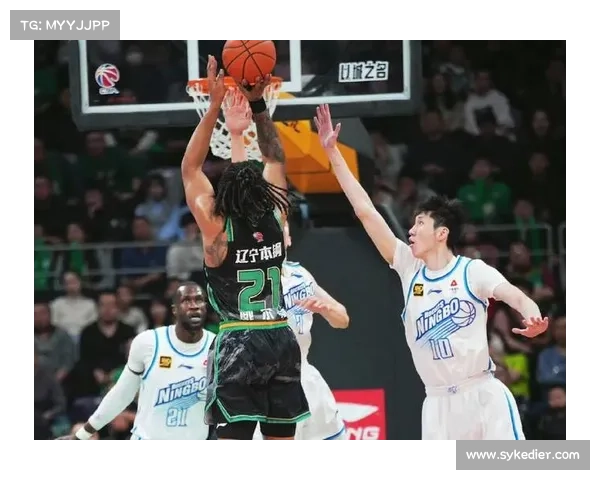 设拉子电力爆冷击败领头羊 2-0主场球迷狂欢庆祝胜利