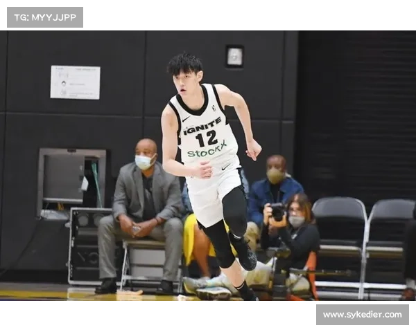 发展联盟中国球员曾凡博回归签约步行者附属球队开启新征程